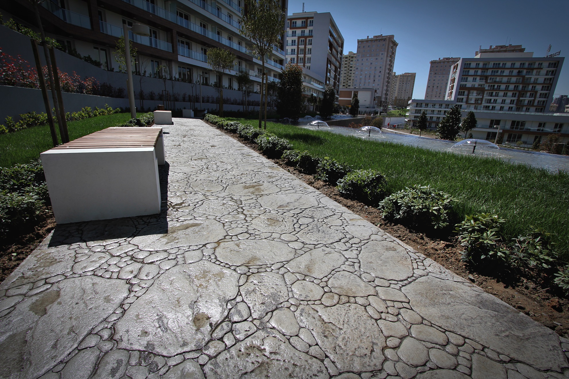 EROGLU_LOUNGE_HALKALI